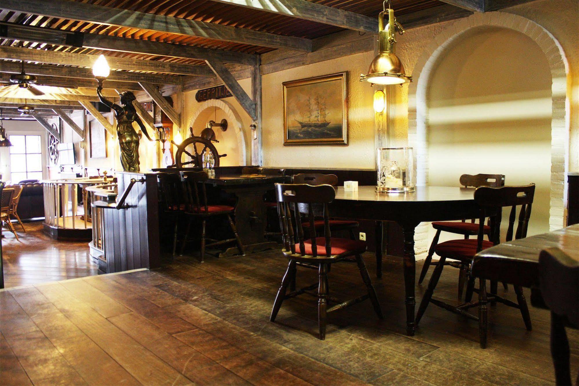 Hotel-Restaurant Loodsmans Welvaren Bv Den Hoorn  Exterior foto
